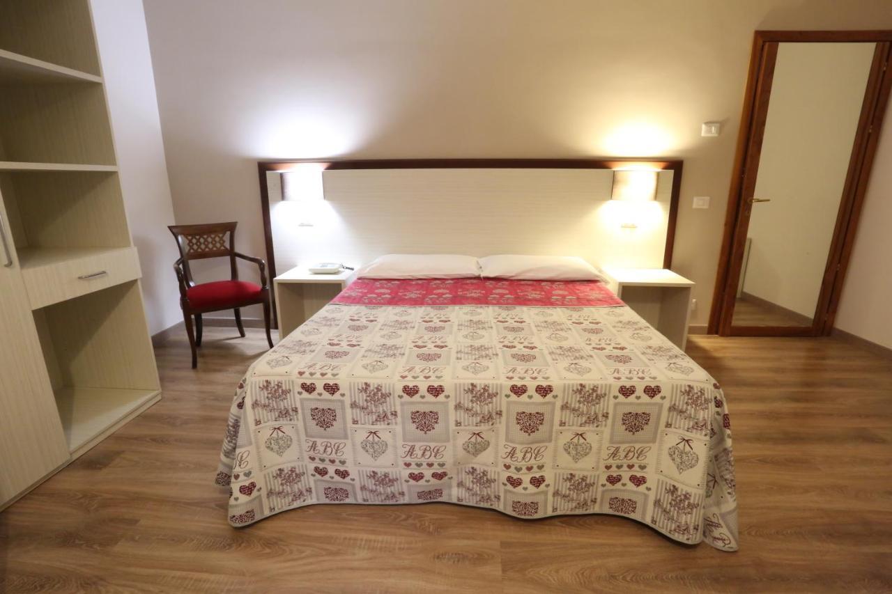 Hotel Europa Foggia Ngoại thất bức ảnh